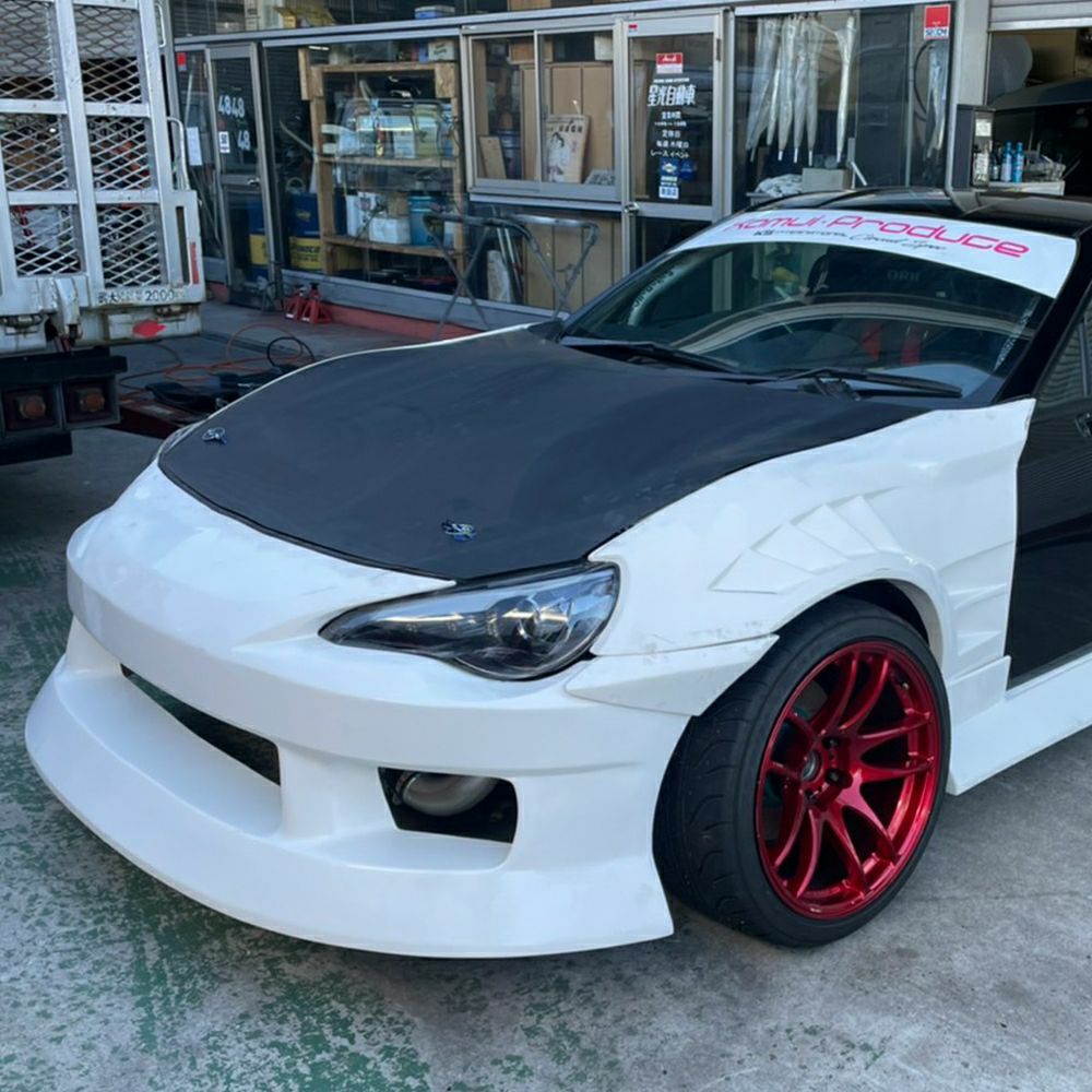 TOYOTA86のフロントフェンダー55mmワイド左右｜パーツパーク
